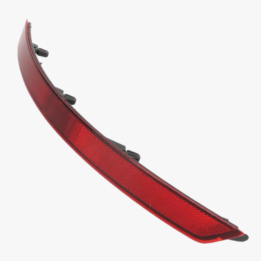 SUPERB 2015-2018 MODEL ARASI UYUMLU SAĞ YOLCU TARAFI ARKA TAMPON REFLEKTÖRÜ